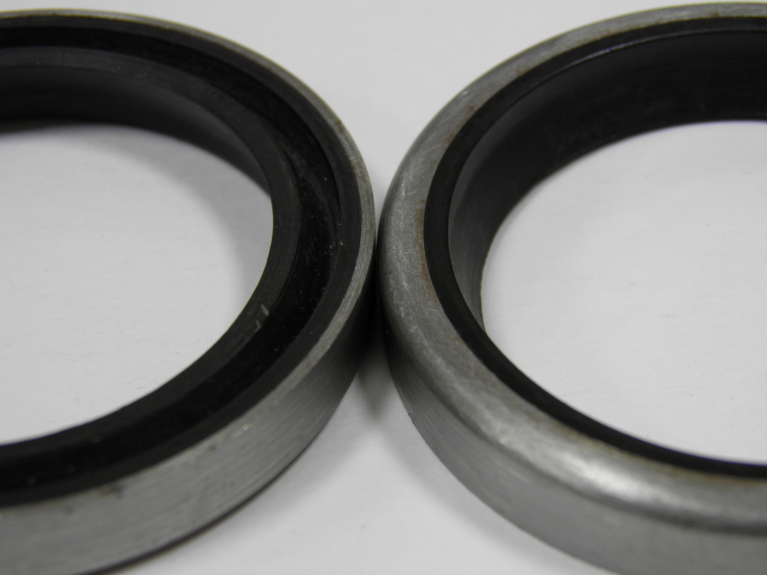 AVX Seals TC Shaft Oil Seal 1 X 1-1/2 X 1/4 Inch – Rubber Lip, Imperial Size, Bearings